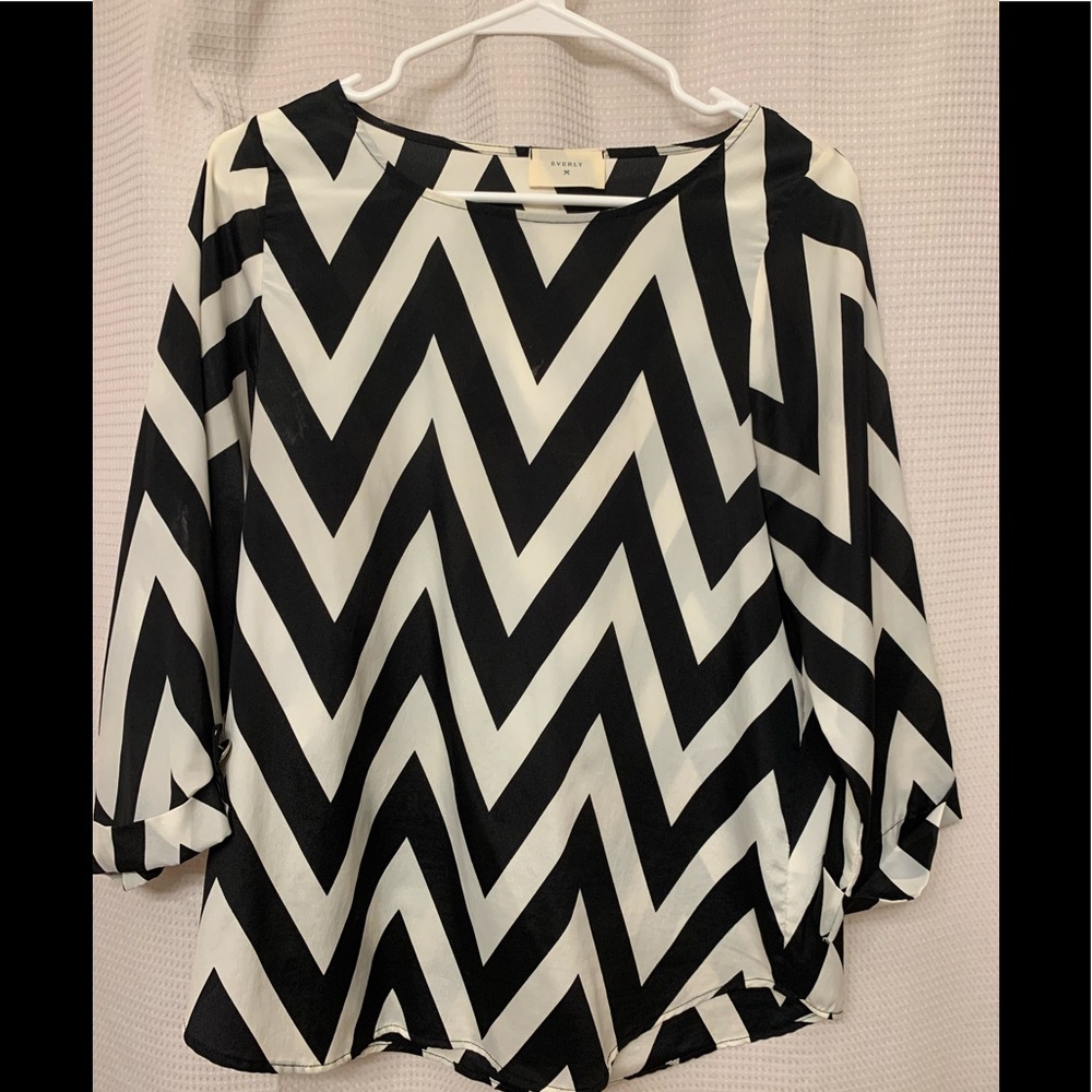 Black & White Chevron blouse
